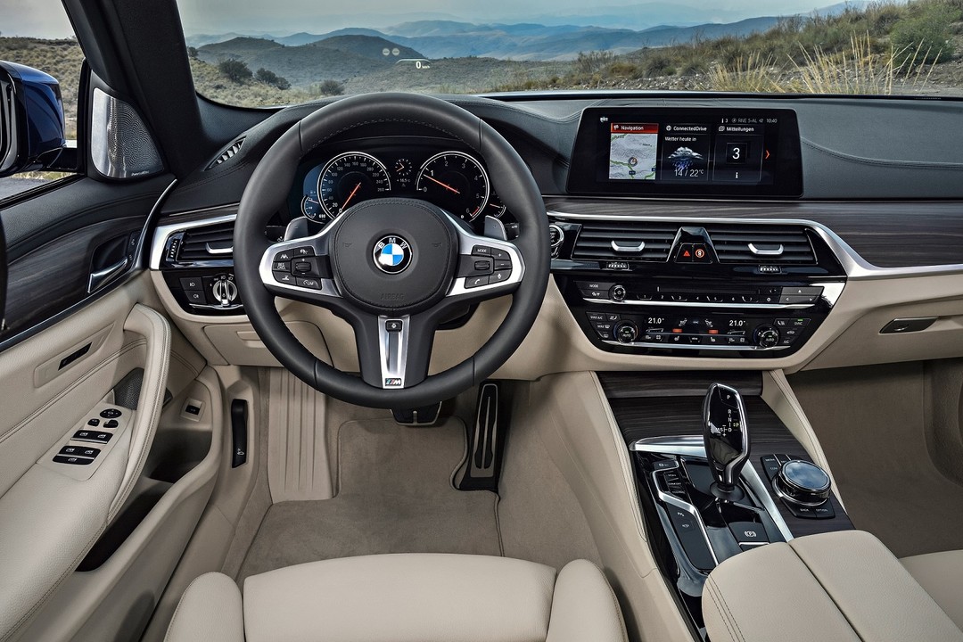 Bmw 5er Touring G31 Seit 2017 Mobile De Bmw 5er G31 Touring Innenansicht Fahrerposition Statisch Beige