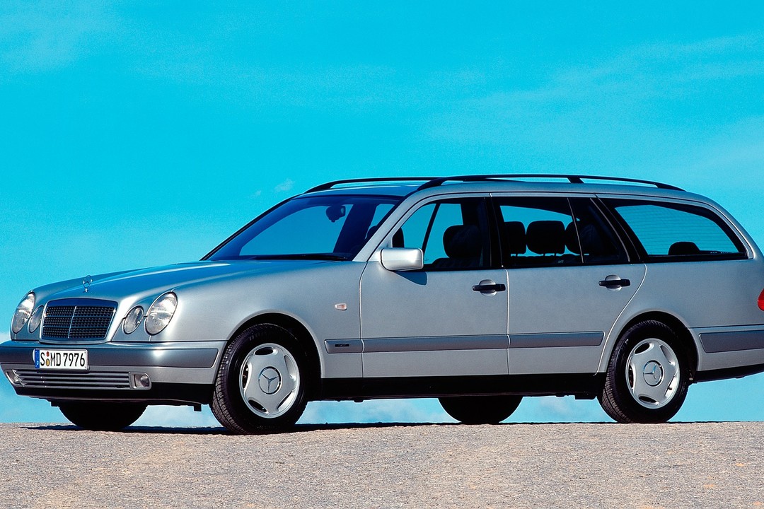 spez Mercedes E-Klasse T-Modell Kombi Typ S210 1996-2003 NEU AC E-Satz 13-pol